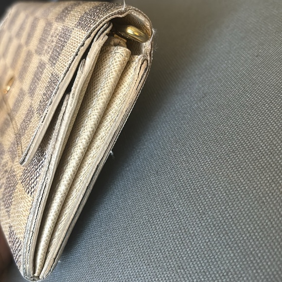 LV Damier wallet - Picture 8 of 8